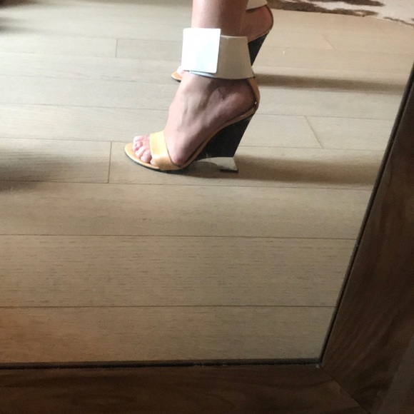 DVF Summer Fashion Heels - Picture 2 of 5